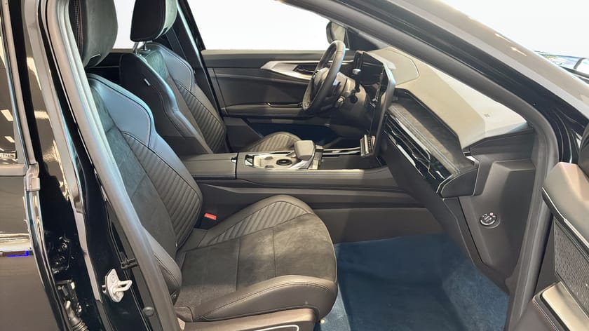 Bild 3 av Renault Rafale E-Tech 4x4 ESPRIT ALPINE EDITION+ 300
