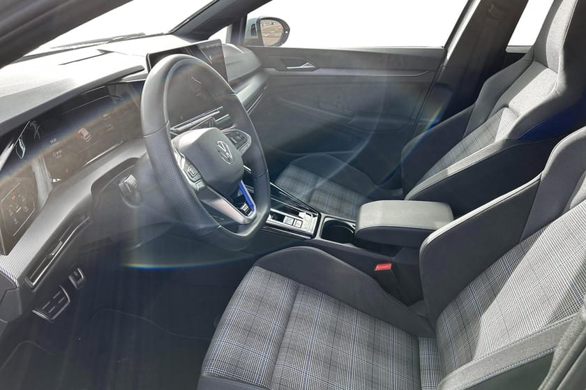Bild 2 av Volkswagen Golf GTE 272 HK 6 VXL DSG