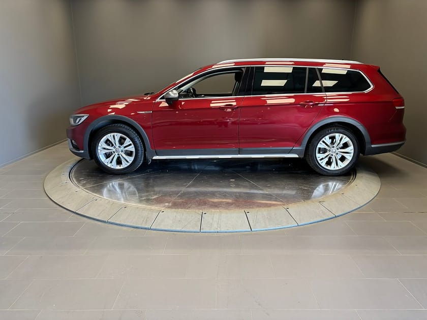 Bild 2 av Volkswagen Passat Alltrack 2.0 TDI DPF SCR BMT 4Motion Euro 6