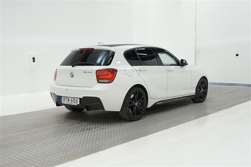 Bild 5 av BMW M135i xDrive M135 320hk 5-dörrars Taklucka Skinn Backkamera