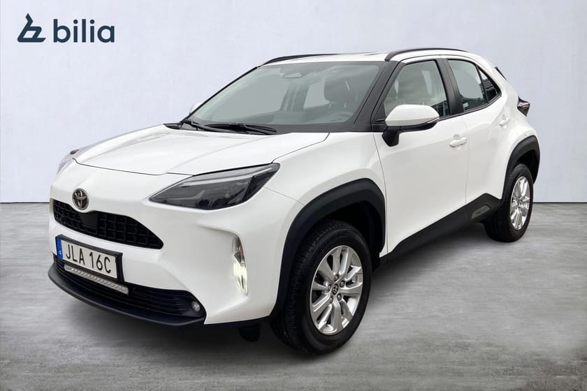 Bild 1 av Toyota Yaris Cross Hybrid 115 AWD-i Active Ledramp Motorvärmare KAMPANJ