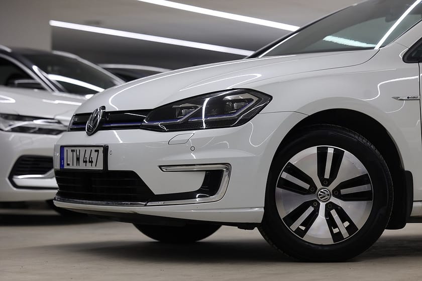 Bild 4 av Volkswagen e-Golf 136hk PDC CarPlay Navi LED Adapt Farth