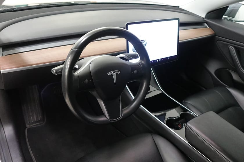 Bild 5 av Tesla Model 3 Long Range AWD Panorama GPS Kamera FSD