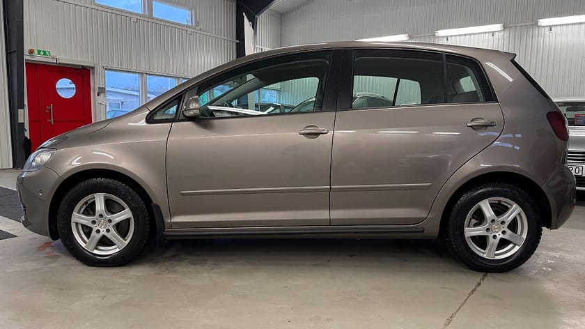 Bild 4 av Volkswagen Golf Plus 1.6 TDI BMT DSG Auto,105hk låga mill * Full servad *