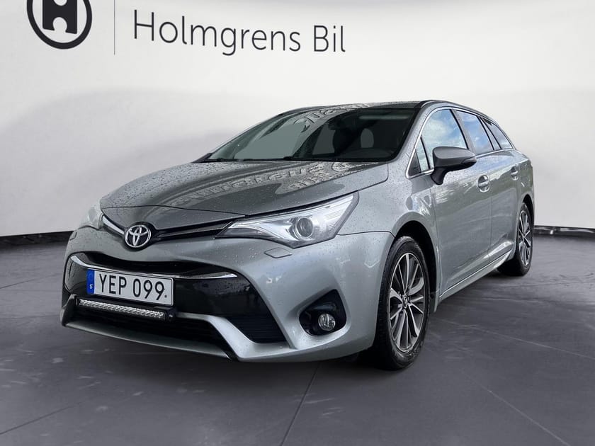Bild 1 av Toyota Avensis Kombi 2,0 D 143hk Kamera Ljusramp