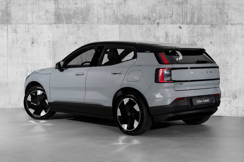 Bilde 2 av Volvo EX30 Twin Motor Performance AWD Plus - H&K lydanlegg/ Varmepumpe/ Ryggekamera