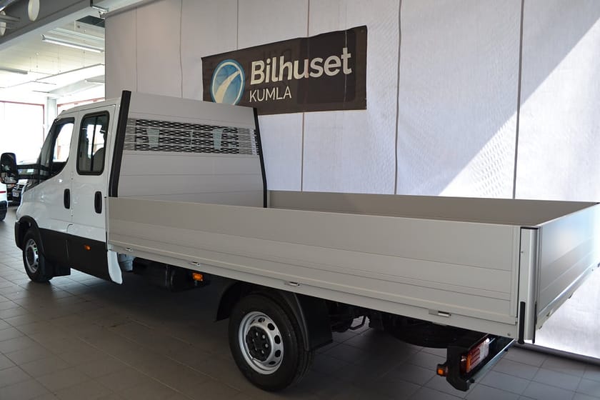 Bild 3 av Iveco Daily 35-160 Chassis Cab Dubbelhytt Flak 2.3 JTD Hi-Matic 156hk