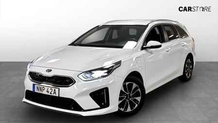 Kia Ceed Sportswagon Plug-in Hybrid PHEV Kamera Carplay ACC Nyservad GODKÄND