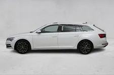 Thumnail bilde 1 av Škoda Superb iV Combi