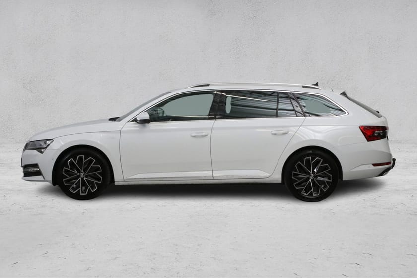 Bilde 2 av Škoda Superb iV Combi 1,4 TSI 218hk L&K /Batteritest/Krok/Matrix/Webasto+