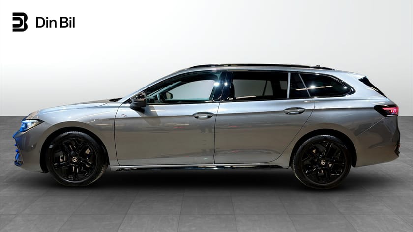 Bild 2 av Volkswagen Passat Sportscombi TDI193 DSG 4M R-line Black/Drag/Värmare KAMPANJ