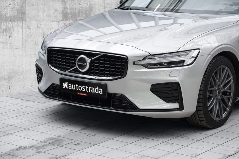 Bilde 2 av Volvo V60 2024 T6 Plus dark, H.Feste, Navi, Kamera, Varmer