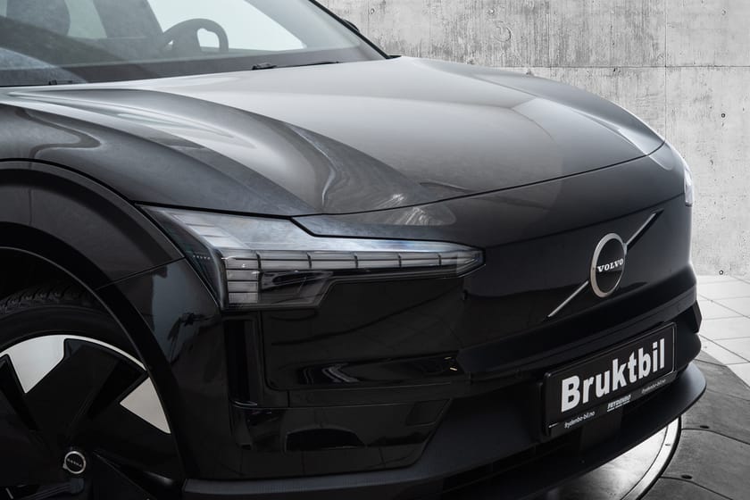 Bilde 2 av Volvo EX30 Twin Motor Performance Plus TONEDE|5G|LED|CARPLAY|VARMEP