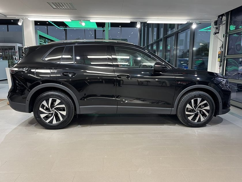 Bild 4 av Volkswagen Tiguan 1.5 eTSI 150 hk DSG Privatleasingkampanj 2299kr/mån