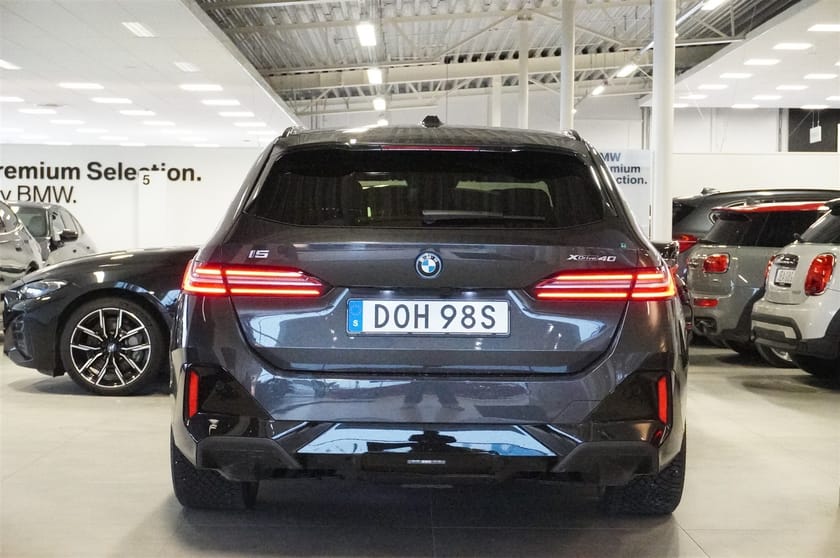 Bild 4 av BMW i5 xDrive40 Touring M Sport Active Ed Drag DA H K