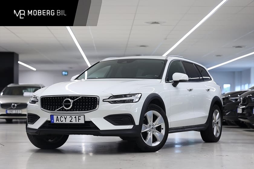 Bild 1 av Volvo V60 Cross Country D4 AWD 190hk Momentum Carplay Drag PDC VOC