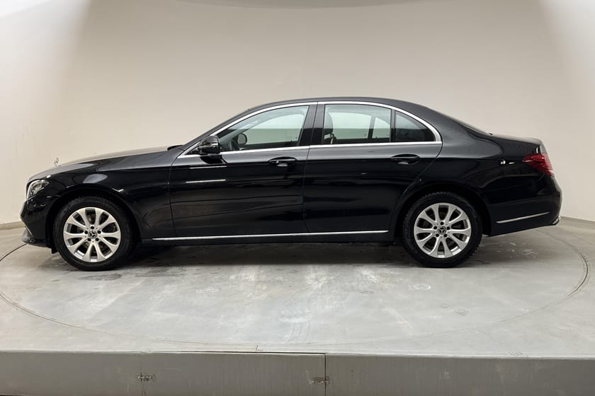 Bild 2 av Mercedes-Benz E 220 d 4MATIC Sedan W213 (194hk) Avantgarde