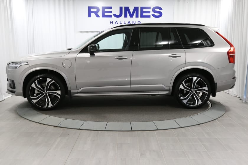 Bild 4 av Volvo XC90 7 Säten T8 Ultra Dark Edition |Drag |B&W |HUD |360° |Luftfjädring