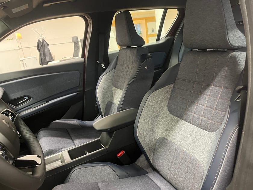 Bild 5 av Renault 4 E-Tech Techno EV52 *Backkamera/Google/AdaptivFarth*