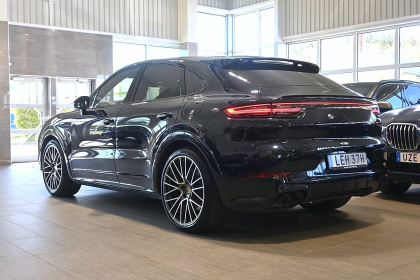 Bild 3 av Porsche Cayenne E-Hybrid Coupé 462hk Platinum Ed. SportDesign 22" HUD