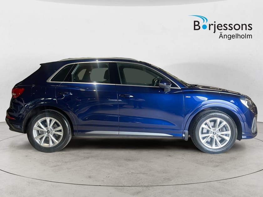 Bild 2 av Audi Q3 40 TDI quattro S LINE 200 HK S TRONIC