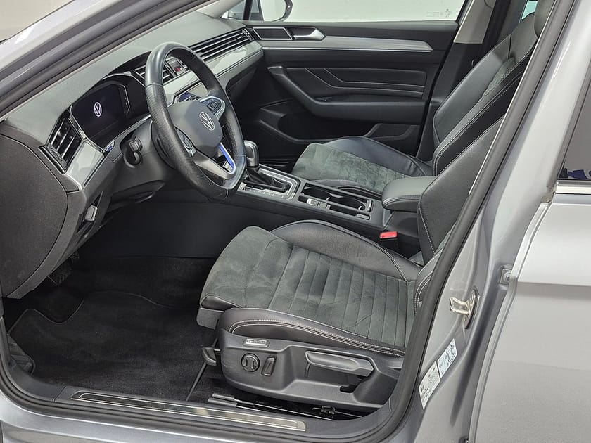Bild 2 av Volkswagen Passat Sportscombi GTE Plug in 218HK Executive