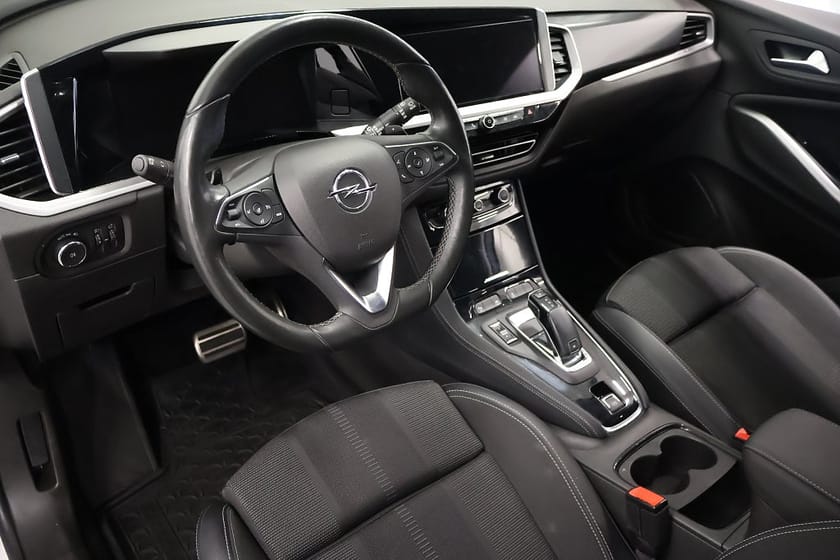 Bild 5 av Opel Grandland 1.2 Turbo 130 GS Line V-Hjul / Drag / M-Värm / Carplay