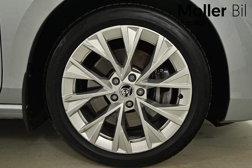 Bild 3 av Škoda Superb Kombi Skoda 2.0 TDI 4x4 193hk, Drag, Värmare