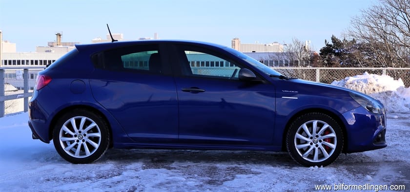 Bild 4 av Alfa Romeo Giulietta Veloce 240hk S/V-hjul Svensksåld 1 ägare