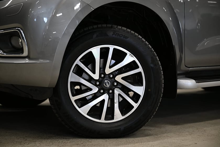 Bild 3 av Nissan Navara Dubbelhytt 190HK Automat|Tekna|Dubbelhytt|Kåpa|Webasto|Moms|SeUtr!