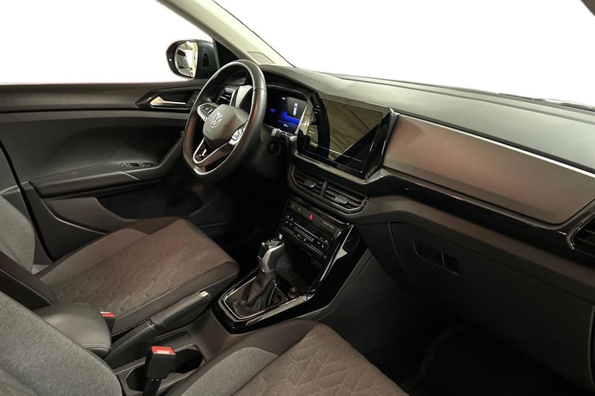 Bild 5 av Volkswagen T-Cross LIFE 1.0 TSI 116HK Auto Kamera ACC