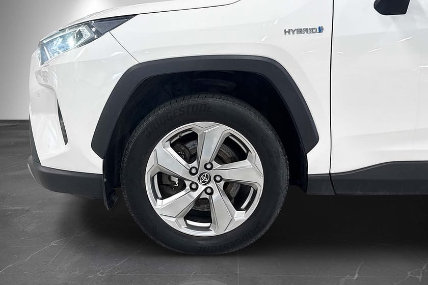 Bild 2 av Toyota RAV4 Hybrid AWD-i E-CVT Executive Moms Drag Pano Skinn Adaptiv