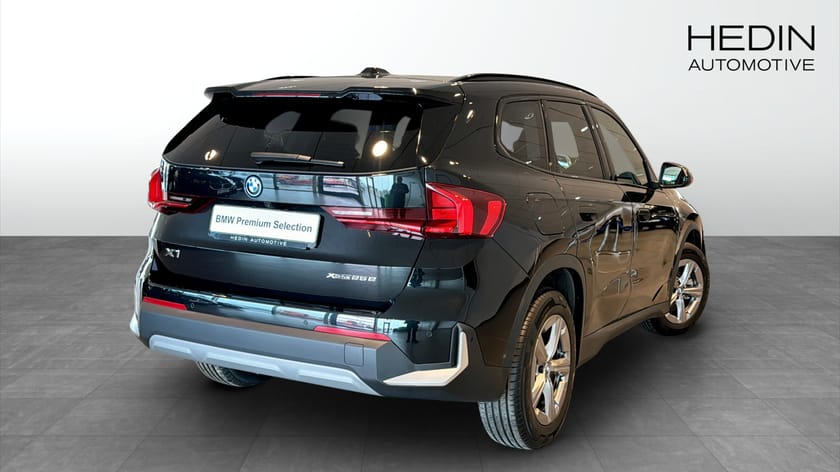 Bild 2 av BMW X1 xDrive25e Rattvärme Tonade Rutor Dragkrok