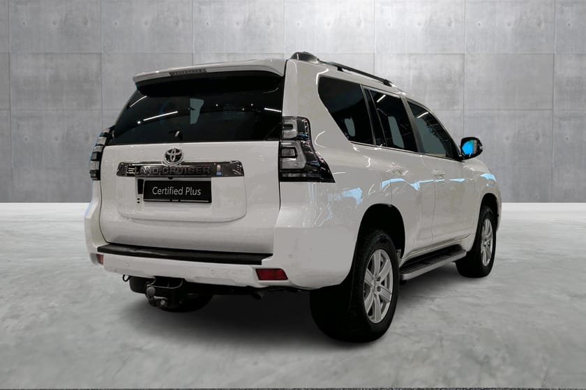 Bilde 5 av Toyota Land Cruiser 5-dørs 2,8 D-4D GX aut Toppmodell - Black Edition - Krok