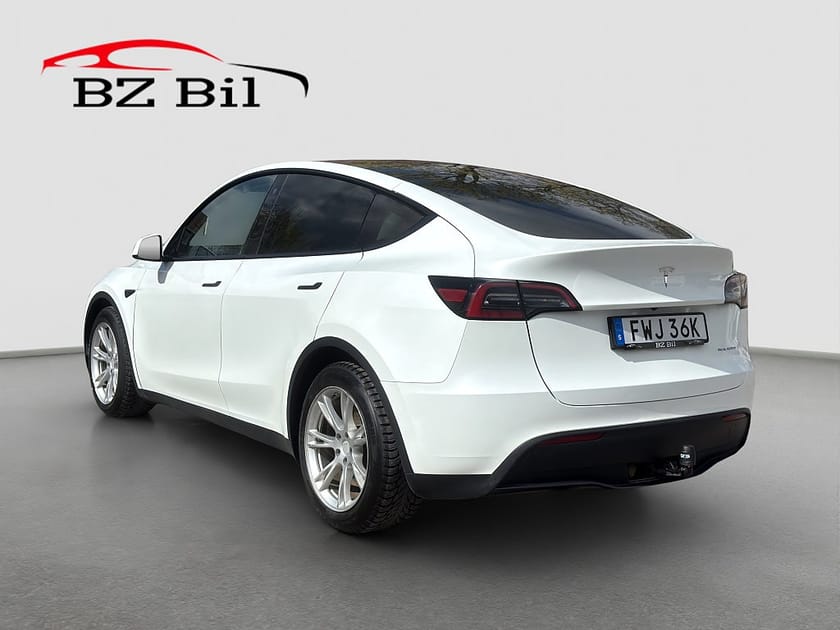 Bild 3 av Tesla Model Y Long Range AWD Autopilot Pano Drag Moms