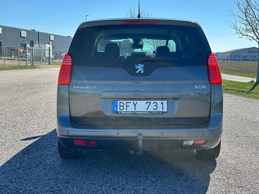 Bild 5 av Peugeot 5008 1.6 THP Allure Euro 5 PANORAMA/ 7-SITS