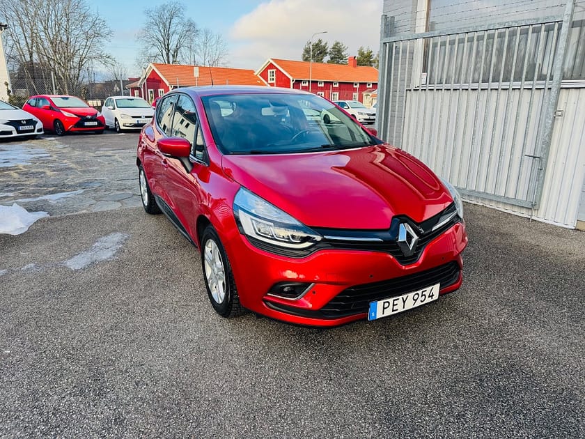 Bild 1 av Renault Clio 1.2 TCe 118HK AUTOMAT / NAVI / 5800Mil
