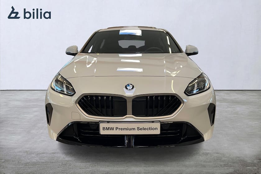 Bild 5 av BMW 120 M Sport Panorama Navigation Kamera Harman Kardon