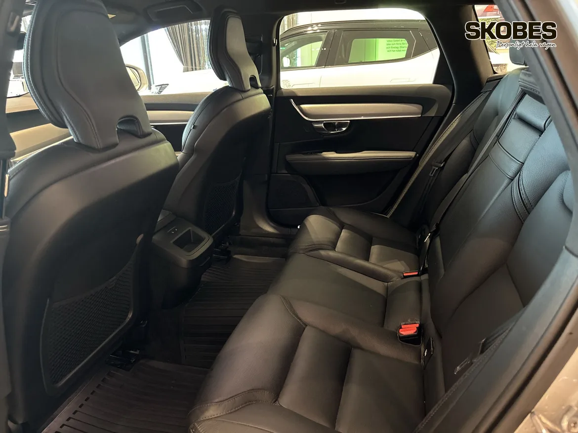 Volvo V90 Cross Country