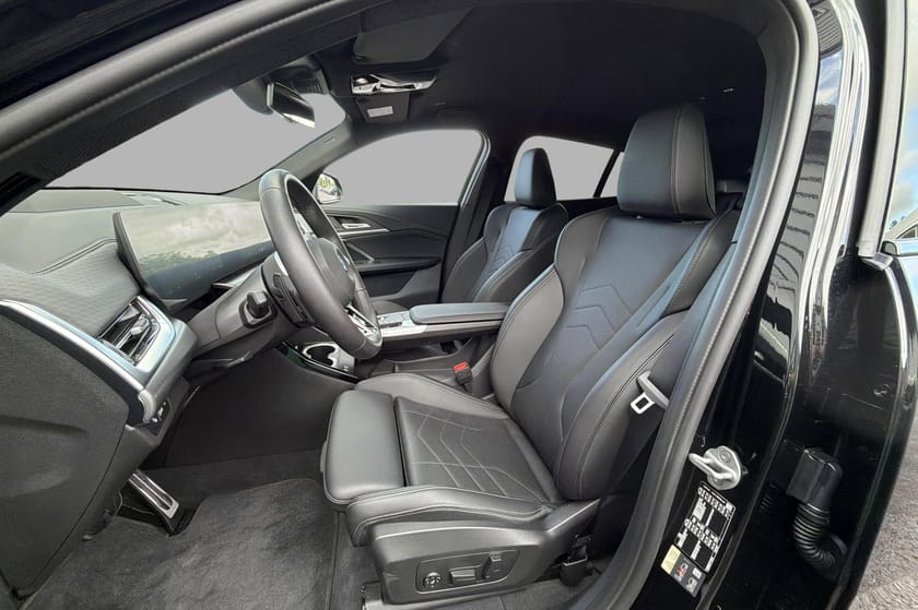 Bilde 2 av BMW iX2 xDrive30 30e Msport, ACC, Harman, 360', HUD, 19''alu,