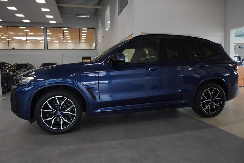 Bild 3 av BMW X3 xDrive30e xDrive 30e Msport Adaptiva LED HiFi Drag Backkamera