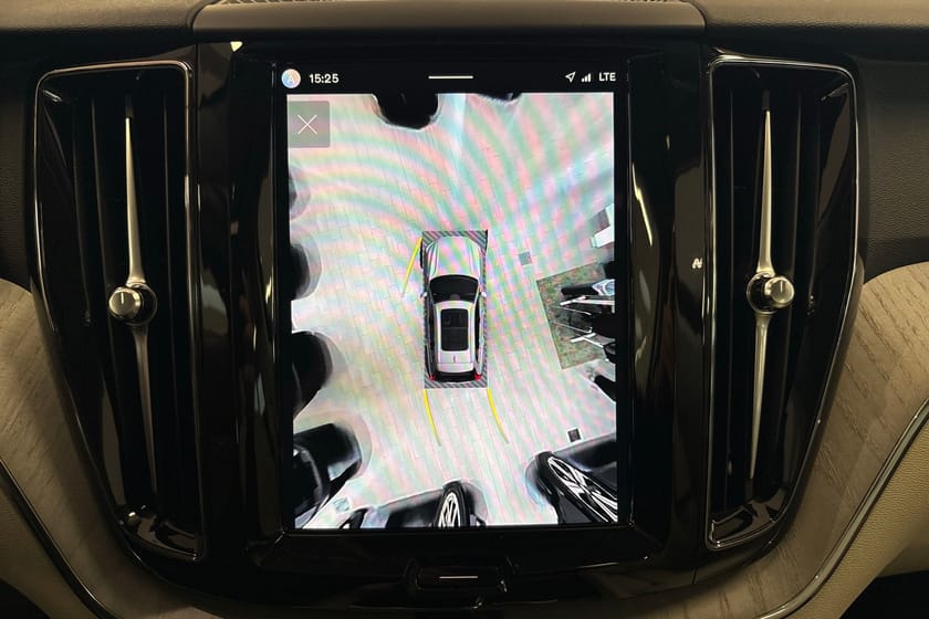 Bild 2 av Volvo XC60 T6 Plus Dark Edition Läder Drag Pano