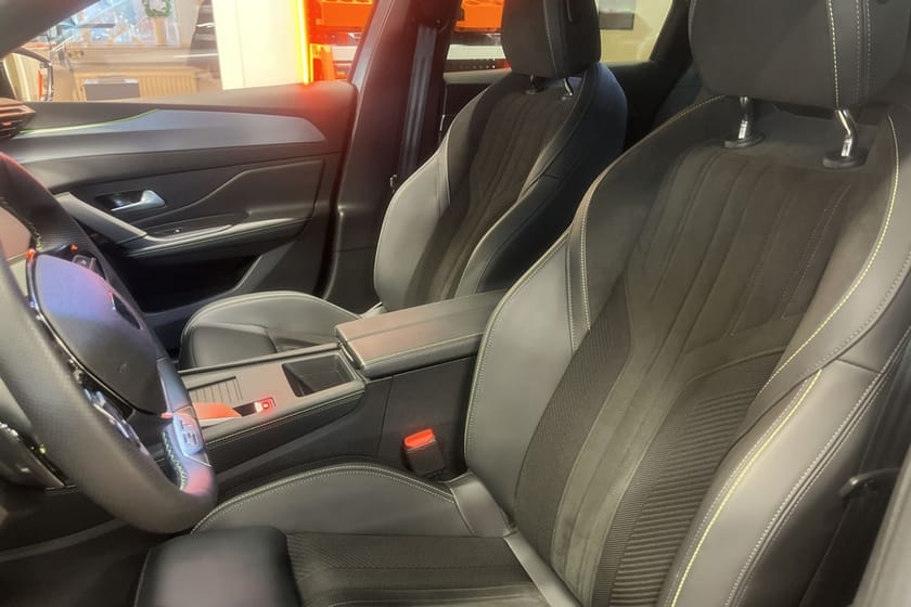 Bild 5 av Peugeot 308 SW Hybrid 145 GT AUT *360kamera/Navi/Dragkrok*