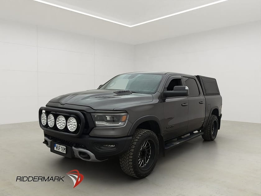 Bild 3 av RAM 1500 Crew Cab Dodge Rebel Night 5.7 4x4 Drag Luft Pano H/K Moms