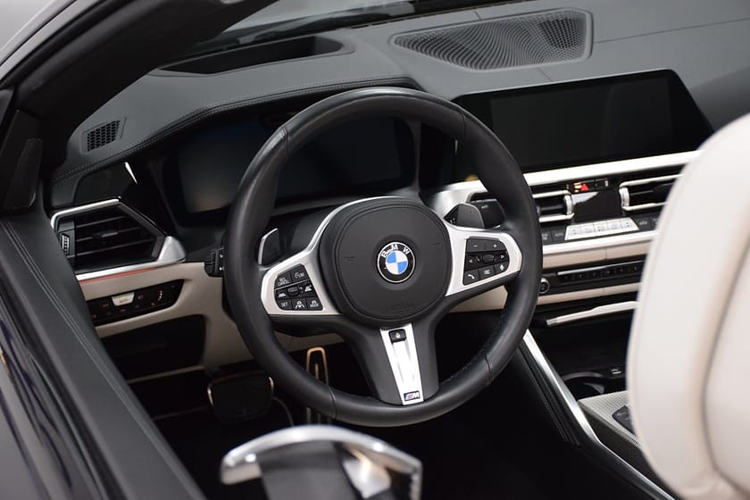 Bild 5 av BMW M440i xDrive Convertible Cabrio / Innovation / Individual klädsel