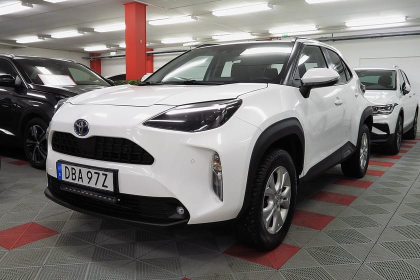 Bild 1 av Toyota Yaris Cross Hybrid e-CVT Active SoV Hjul Carplay Kamera MOMS