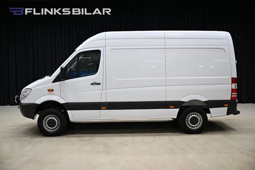 Bild 2 av Mercedes-Benz Sprinter 316 CDI 4x4 Skåpbil 163HK Drag|Värmare|V-Inredd|Farthållare