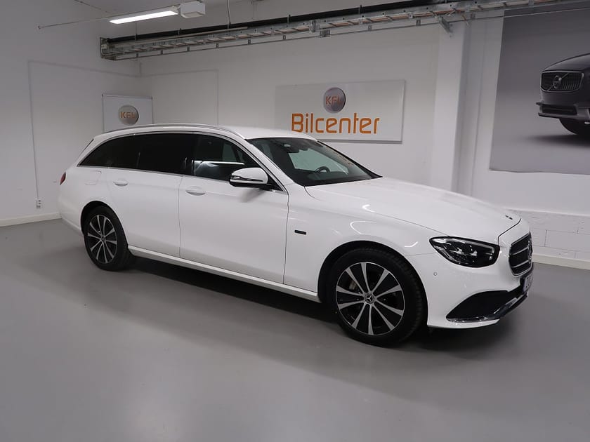 Bild 4 av Mercedes-Benz E 300 T de 4MATIC *3,99% RÄNTA* 4M V-Däck ingår Drag-Kamera-Värm