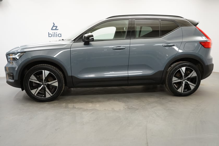 Bild 2 av Volvo XC40 P8 AWD Recharge Pure Electric, Baklucka elmanövrerad, Dragkrok