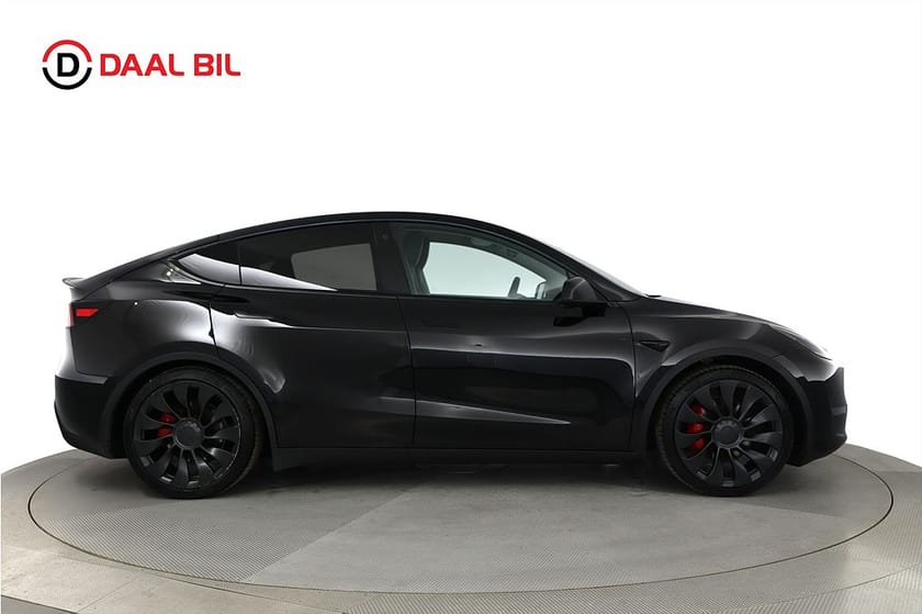 Bild 5 av Tesla Model Y Performance AWD 534HK PANORAMA P-VÄRM DRAGKROK NFC